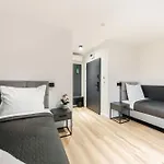 Aparthotel Wyszogrodzka 64 3*