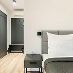 Wyszogrodzka 64 Aparthotel 3*