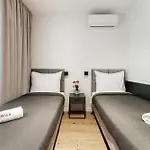 Wyszogrodzka 64 Aparthotel 3*