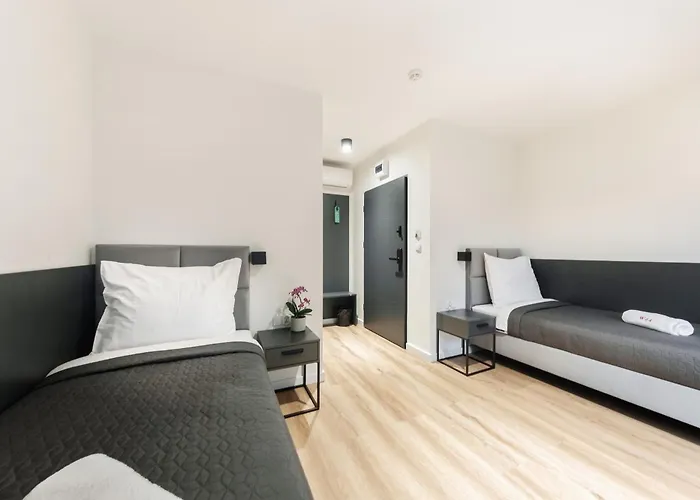 Aparthotel Wyszogrodzka 64 3*